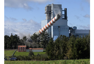 RÉFÉRENCE NATIONALE EN MATIÈRE DE DÉMOLITION INDUSTRIELLE : l'ingénieur Cristóbal Lombardía et son associé Manuel Macías l'affirment avec fierté